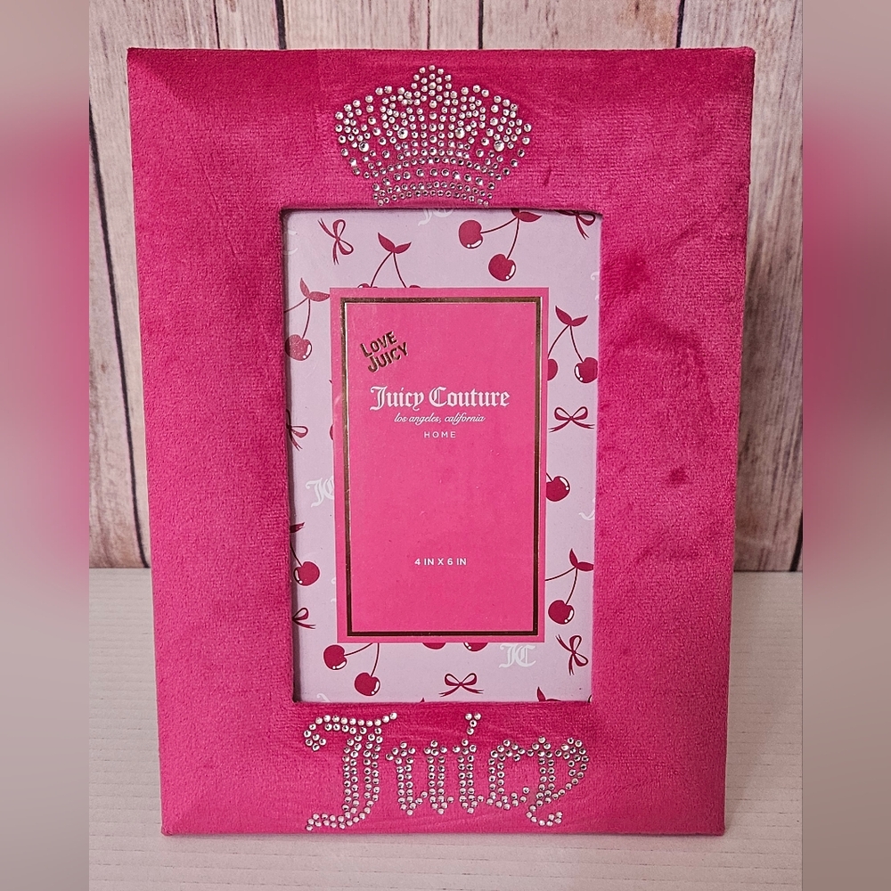 Juicy Couture Fusia Frame